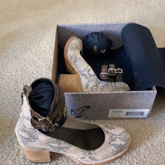 Freebird by Steven Shoes - Freebird by Steven